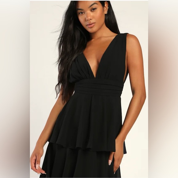 Lulus nwot Black tiered maxi dress - Picture 3 of 6